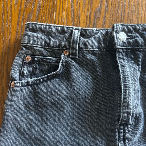 Topshop Women's Black Denim Mini Skirt Raw Hem 100% Cotton Size 6 - Picture 2 of 8